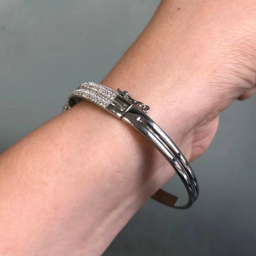 14k gold diamond bracelet - Picture 12 of 12